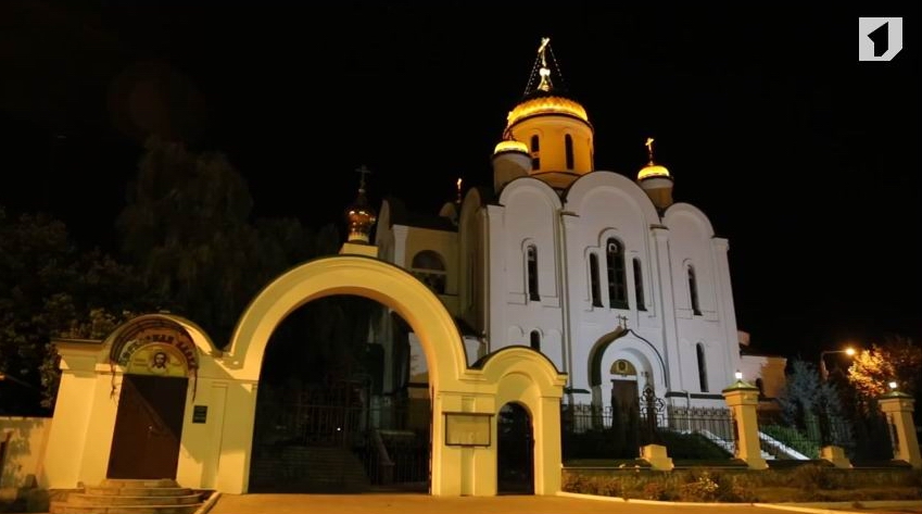 Ночная подсветка кафедрального собор Рождества Христова в Тирасполе 